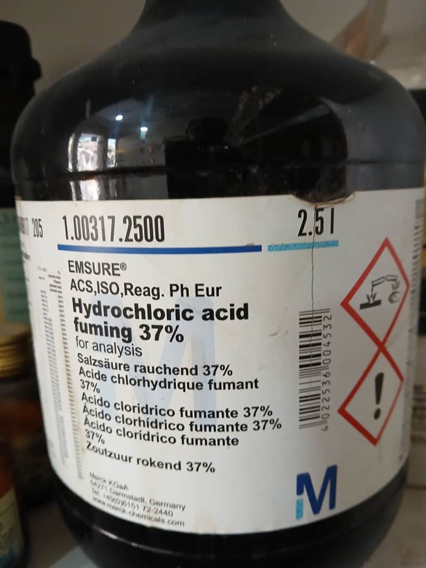 هیدرو کلریک اسید(کلریدریک) HCL در حجم های مختلف کمپانی مرک(Merck) آلمان