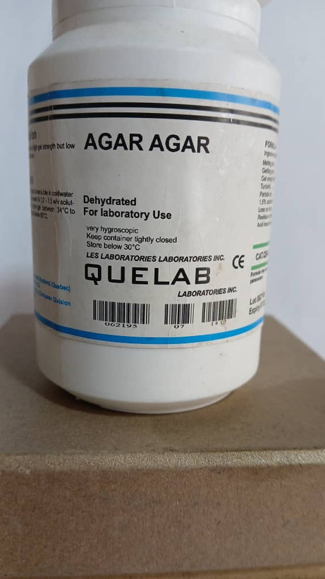 محیط کشت میکروبی آگار آگار ۱۰۰ گرمی کمپانی کیولب(Q lab)کانادا